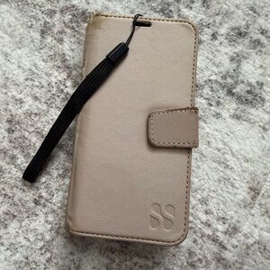Safesleeve iPhone SE Leather Wallet Phone Case with Wrist Strap and card holder